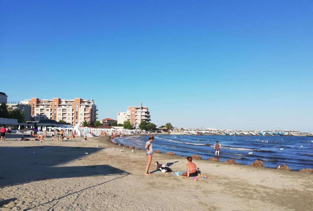 Sunny Day Apartment Pomorie Eksteriør billede